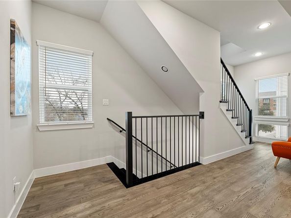 2656  El Camino Lane , Dallas Texas 75212