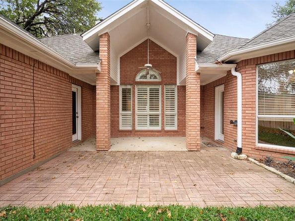 1516  Creekside Drive , Mansfield Texas 76063