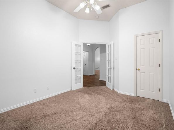 1516  Creekside Drive , Mansfield Texas 76063