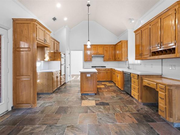 1516  Creekside Drive , Mansfield Texas 76063