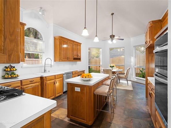 1516  Creekside Drive , Mansfield Texas 76063