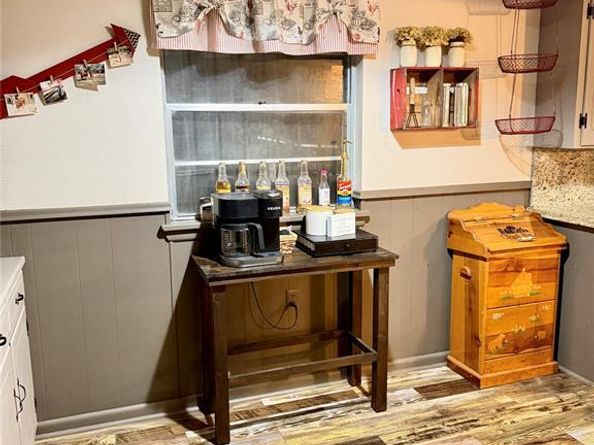 1909  Robin Lane , Garland Texas 75042