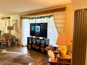 1909  Robin Lane , Garland Texas 75042