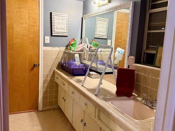 1909  Robin Lane , Garland Texas 75042