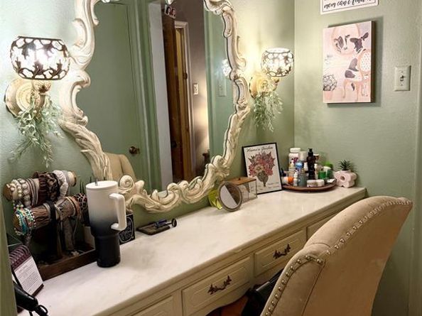 1909  Robin Lane , Garland Texas 75042