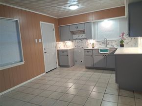 818  Emberwood Drive , Dallas Texas 75332