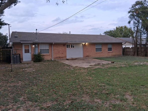 818  Emberwood Drive , Dallas Texas 75332