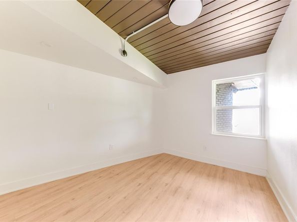 3611  Marsh Lane Place , Dallas Texas 75220