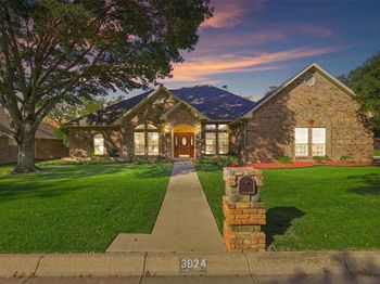 3924  Snow Creek Drive 