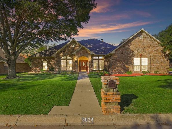 3924  Snow Creek Drive , Fort Worth Texas 76008