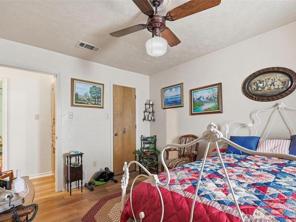 217  Faircrest Drive , Garland Texas 75040