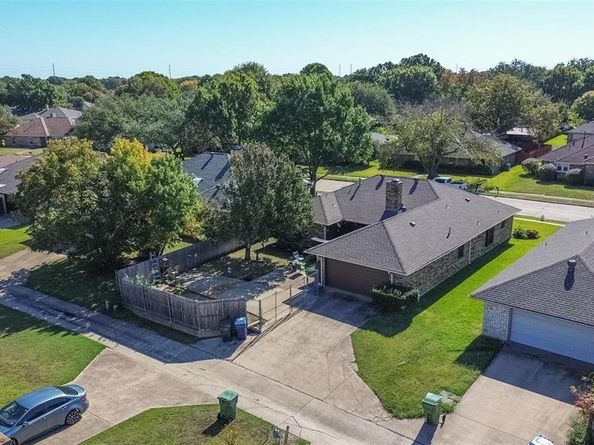 217  Faircrest Drive , Garland Texas 75040