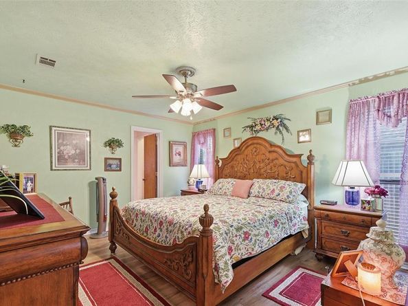 217  Faircrest Drive , Garland Texas 75040