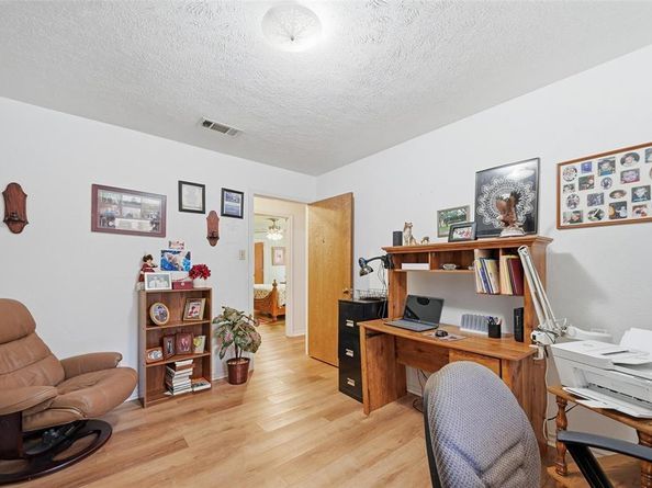 217  Faircrest Drive , Garland Texas 75040