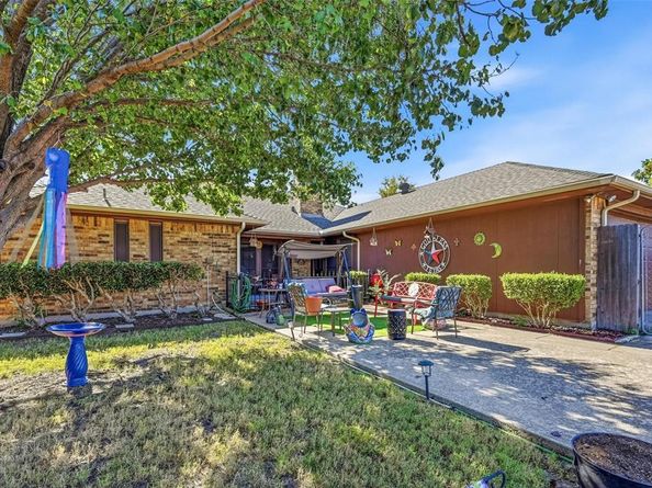 217  Faircrest Drive , Garland Texas 75040