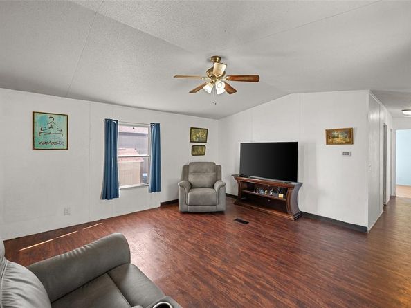 803  Evening Drive , Arlington Texas 76001