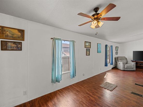 803  Evening Drive , Arlington Texas 76001