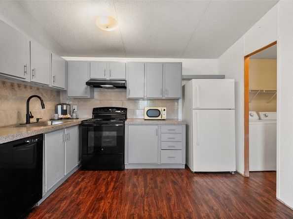 803  Evening Drive , Arlington Texas 76001