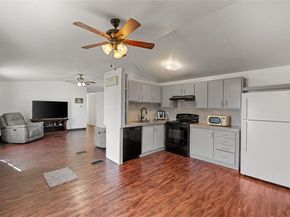 803  Evening Drive , Arlington Texas 76001