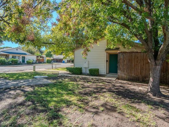 13769  Brookgreen Circle , Dallas Texas 75240