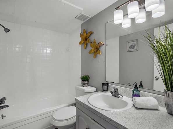 13769  Brookgreen Circle , Dallas Texas 75240