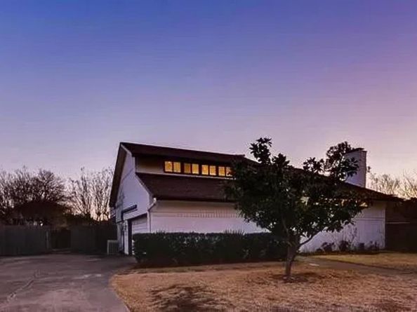 2706 S Surrey Drive , Carrollton Texas 75006