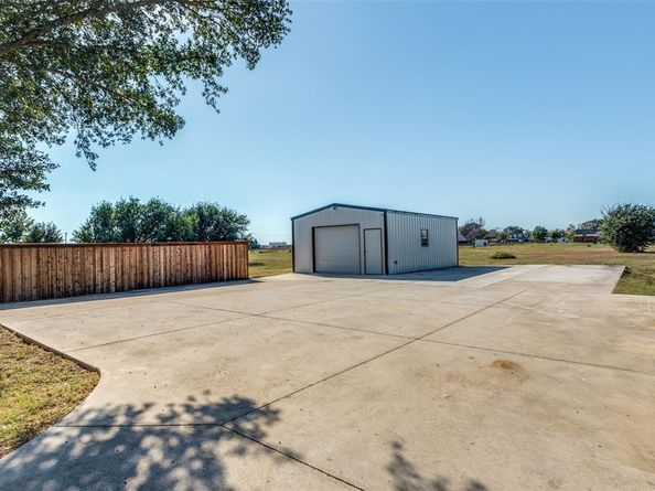 20240  Willow Glade Circle , Pilot Point Texas 76258