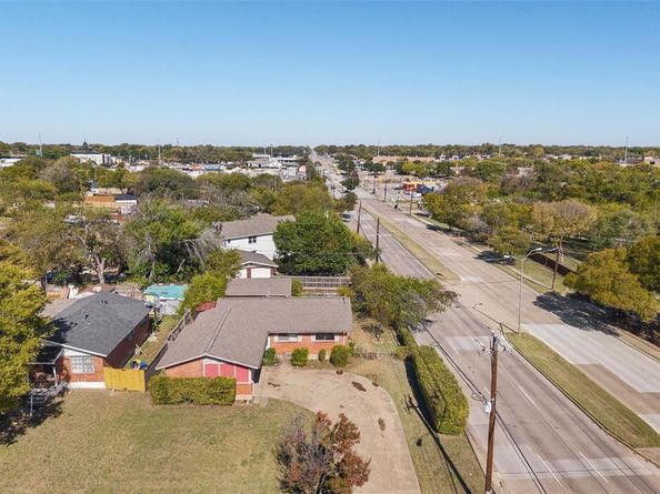 2588  Wood Valley Drive , Dallas Texas 75211