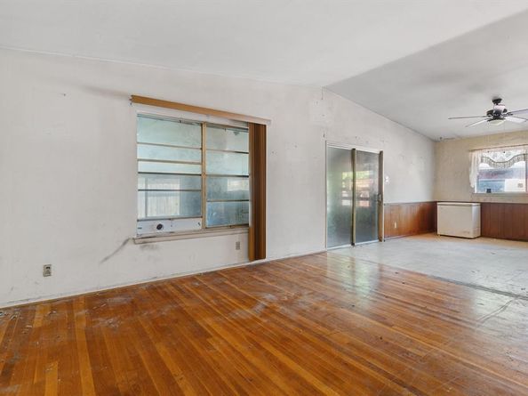 2588  Wood Valley Drive , Dallas Texas 75211