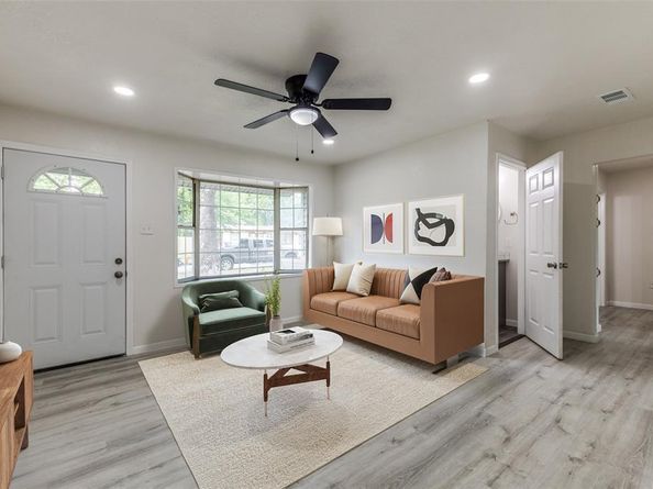 2908  Scottsbluff Drive , Dallas Texas 75228