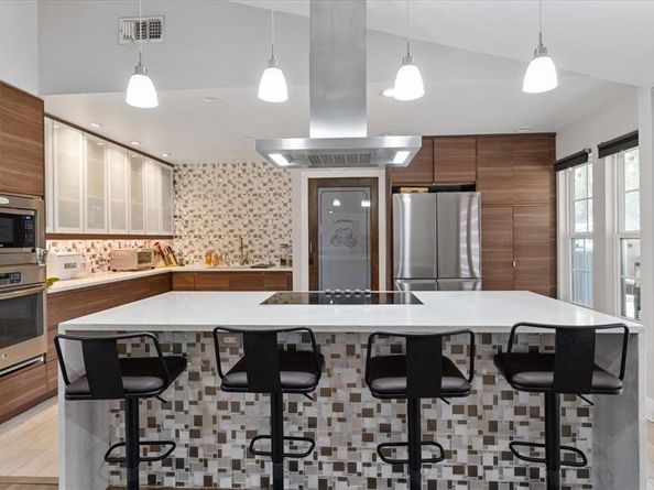 1113  Edwards Court S, Irving Texas 75062