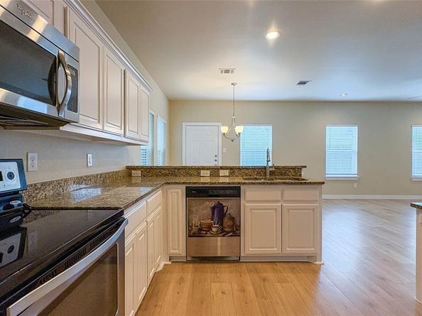 9922  Ironhorse Drive , Dallas Texas 75227