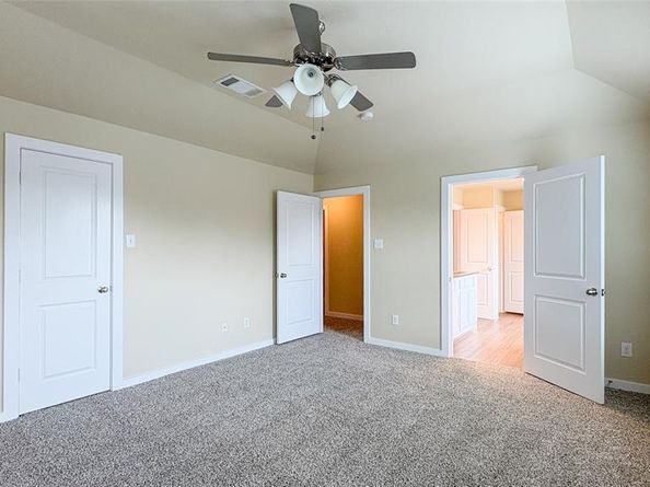 9922  Ironhorse Drive , Dallas Texas 75227