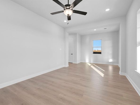 2085  Pine Grove Lane , Arlington Texas 76005