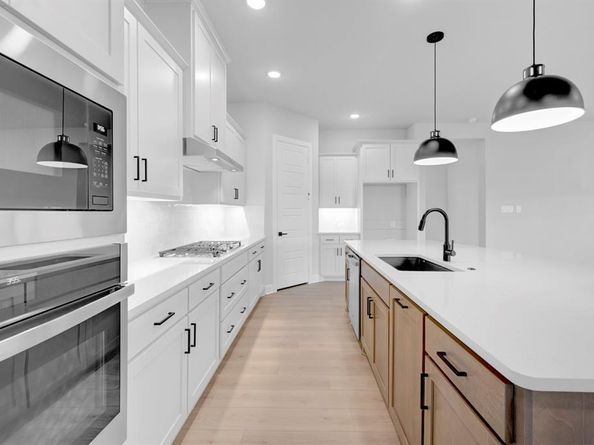 2085  Pine Grove Lane , Arlington Texas 76005