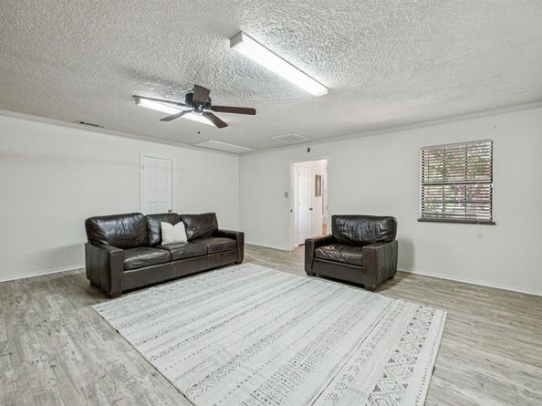 2900  Christopher Drive , Denton Texas 76209