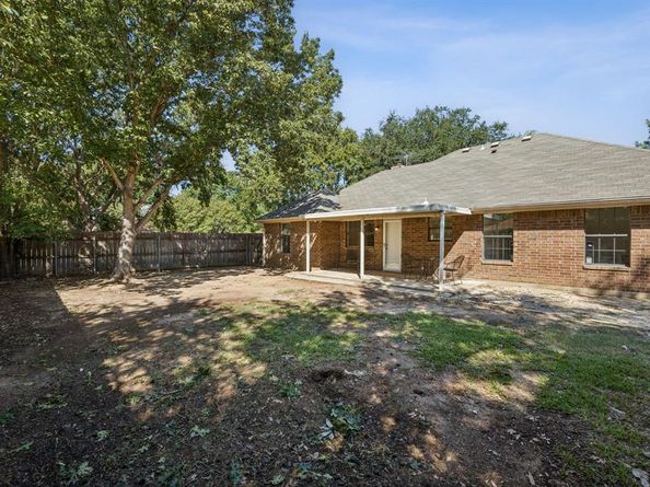 2900  Christopher Drive , Denton Texas 76209