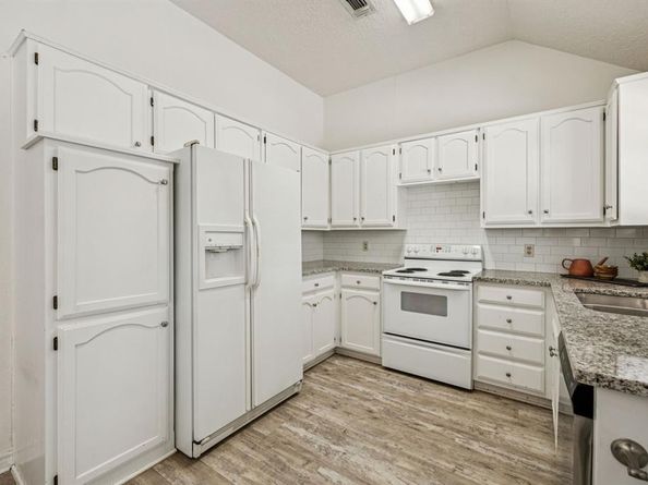 2900  Christopher Drive , Denton Texas 76209