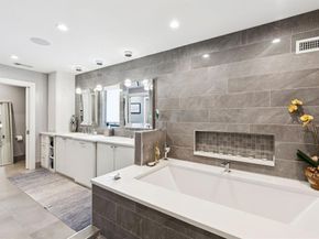 2934  Maple Springs Boulevard , Dallas Texas 75235