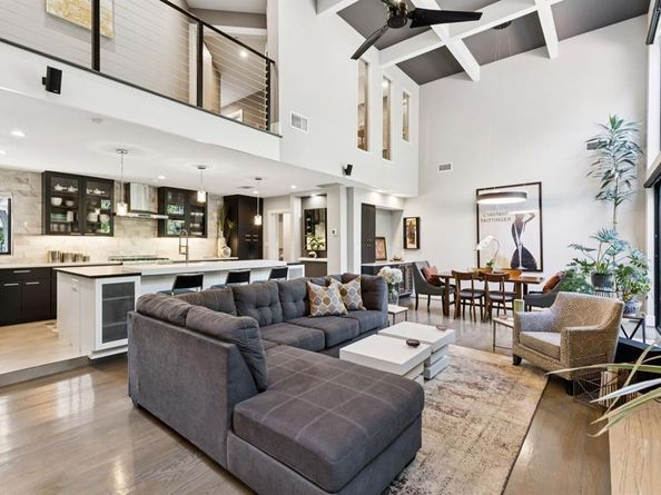 2934  Maple Springs Boulevard , Dallas Texas 75235