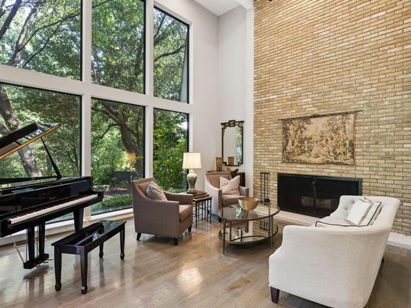 2934  Maple Springs Boulevard , Dallas Texas 75235