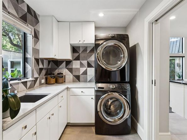 2934  Maple Springs Boulevard , Dallas Texas 75235