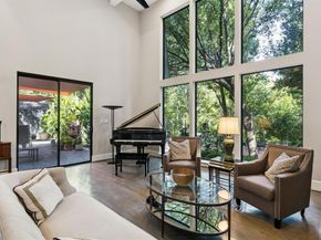 2934  Maple Springs Boulevard , Dallas Texas 75235