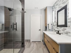 2934  Maple Springs Boulevard , Dallas Texas 75235