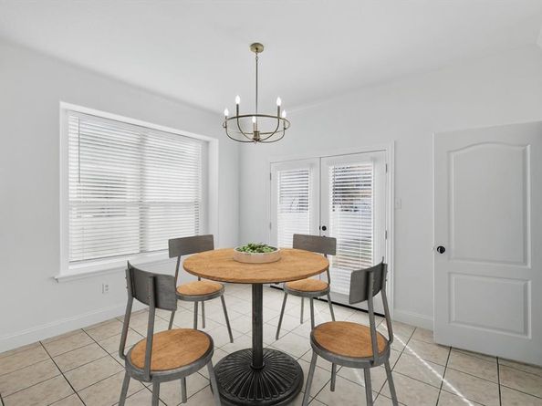 924  Charleston Lane , Savannah Texas 76227