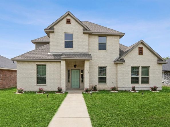 1122  Alicia Lane , Lancaster Texas 75134