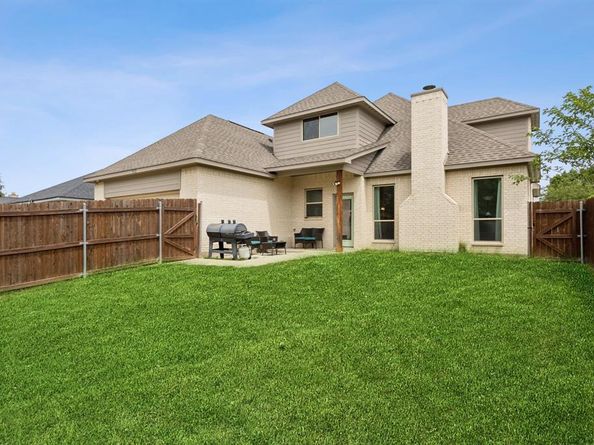 1122  Alicia Lane , Lancaster Texas 75134