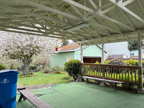 341 NE 185th Street, Shoreline WA 98155