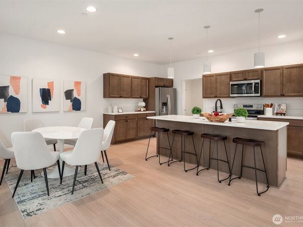 1240 SW 124th Street 9A, Burien WA 98146