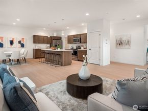 1240 SW 124th Street 9A, Burien WA 98146